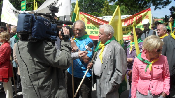 Protest dziaĹkowcĂłw w Zielonej GĂłrze